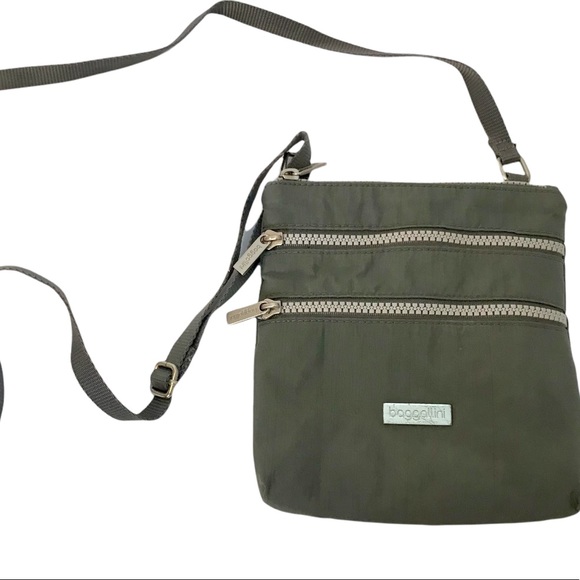 Baggallini Handbags - Baggallini Nylon Crossbody Bag